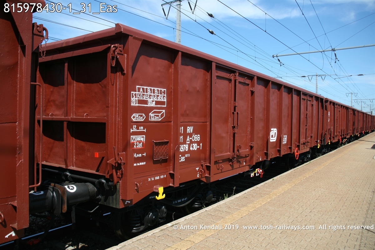 815978430-1_31_Eas.jpg